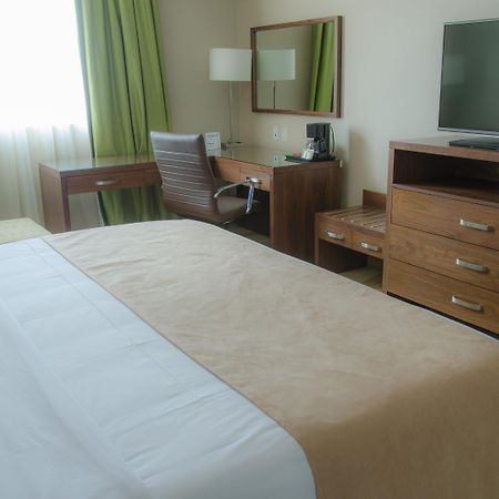 Holiday Inn Express And Suites Celaya By Ihg Celaya (Guanajuato) Exterior foto