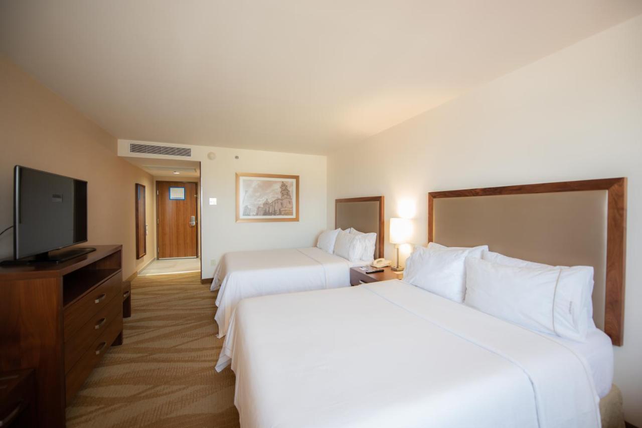 Holiday Inn Express And Suites Celaya By Ihg Celaya (Guanajuato) Exterior foto