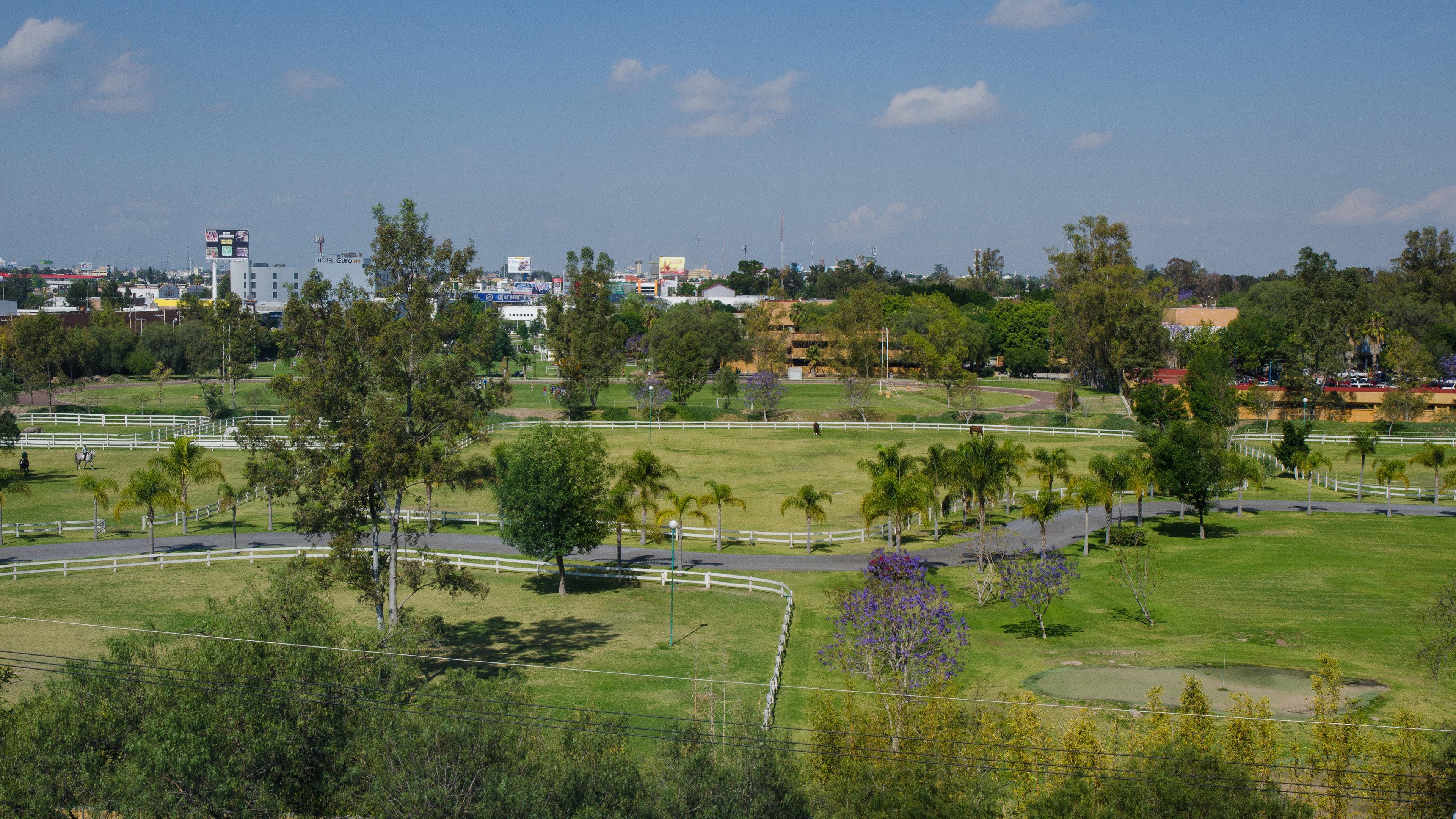 Holiday Inn Express And Suites Celaya By Ihg Celaya (Guanajuato) Exterior foto